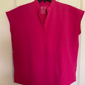 Rafaela figs scrub top